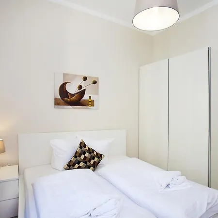 Celebration Flat By Ruterra *