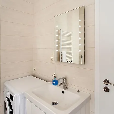 Celebration Flat By Ruterra Apartment *