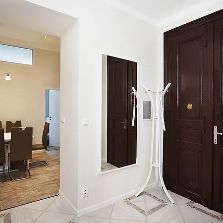 Apartment Celebration Flat By Ruterra *