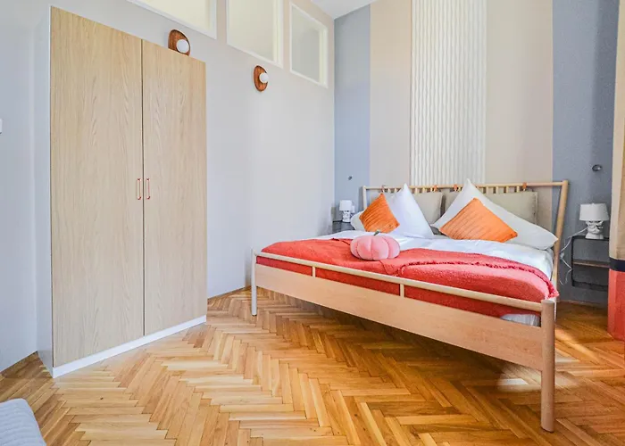 Celebration Flat By Ruterra *
