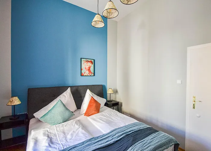 Celebration Flat By Ruterra *