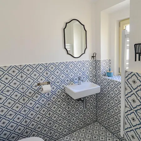 Daire Celebration Flat By Ruterra