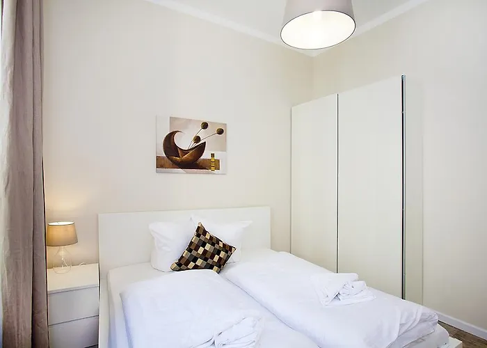 Celebration Flat By Ruterra *