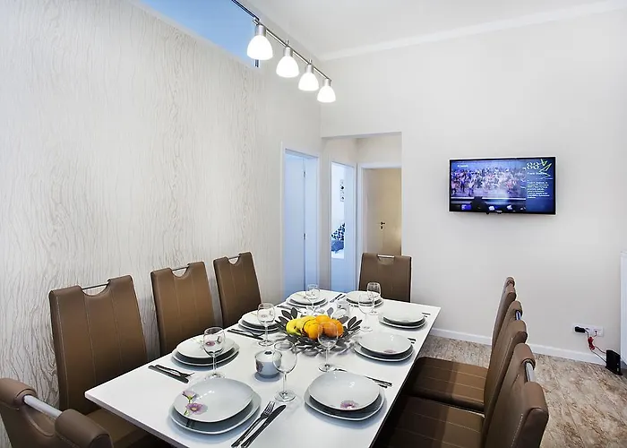 Celebration Flat By Ruterra *