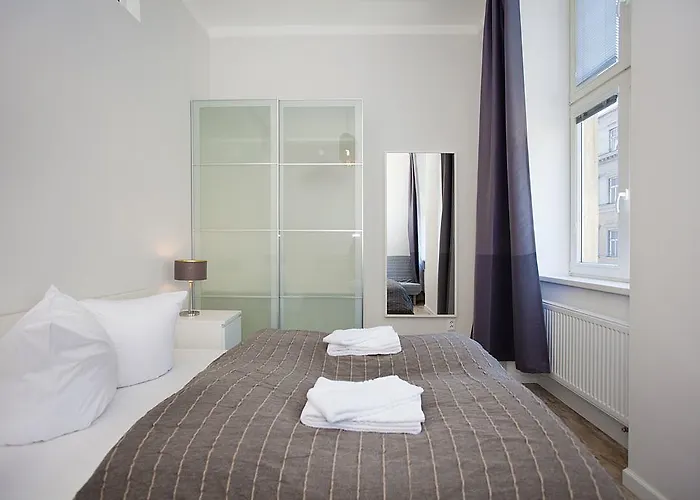 Celebration Flat By Ruterra * Prag