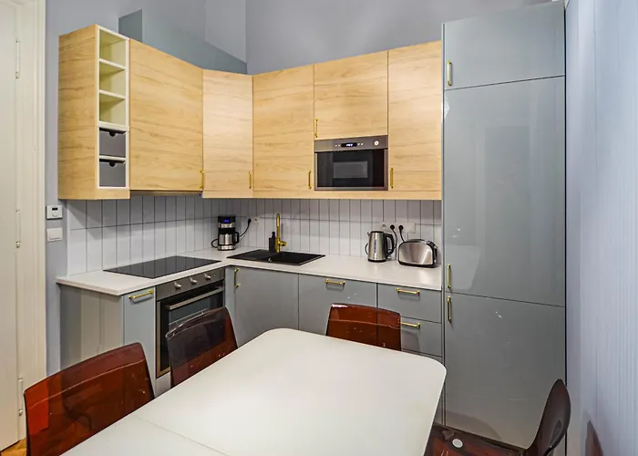 Celebration Flat By Ruterra